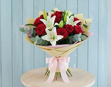 Букет цветов из:  Лилии и Розы в Глаголево