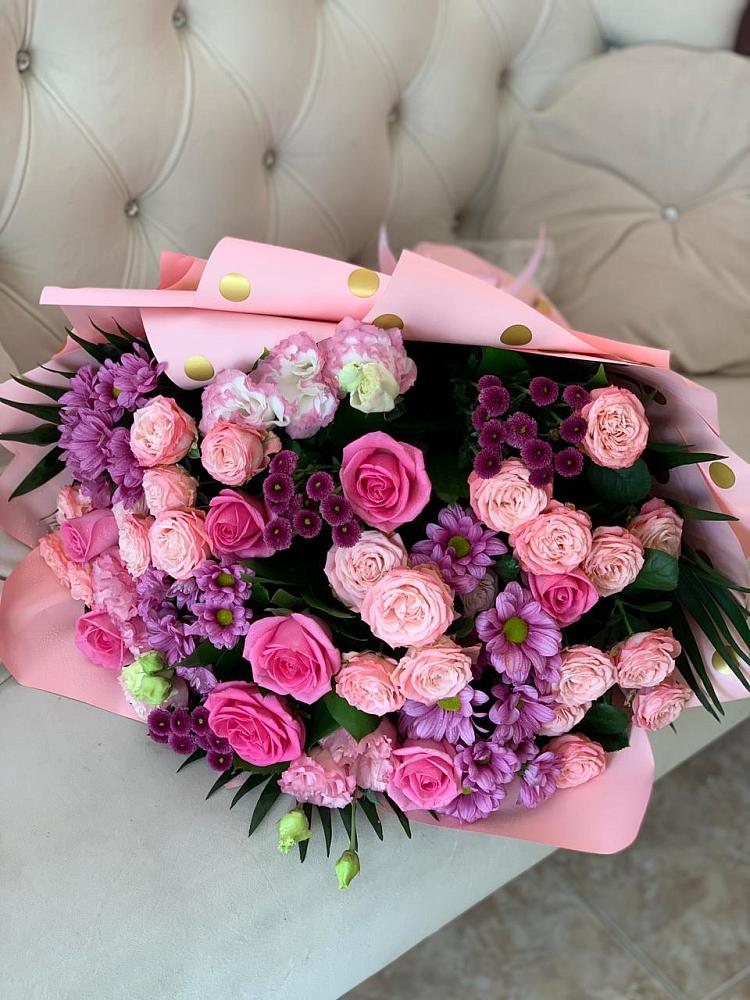 Букет цветов из: Хризантемы, Розы и Лизиантусы в Глаголево