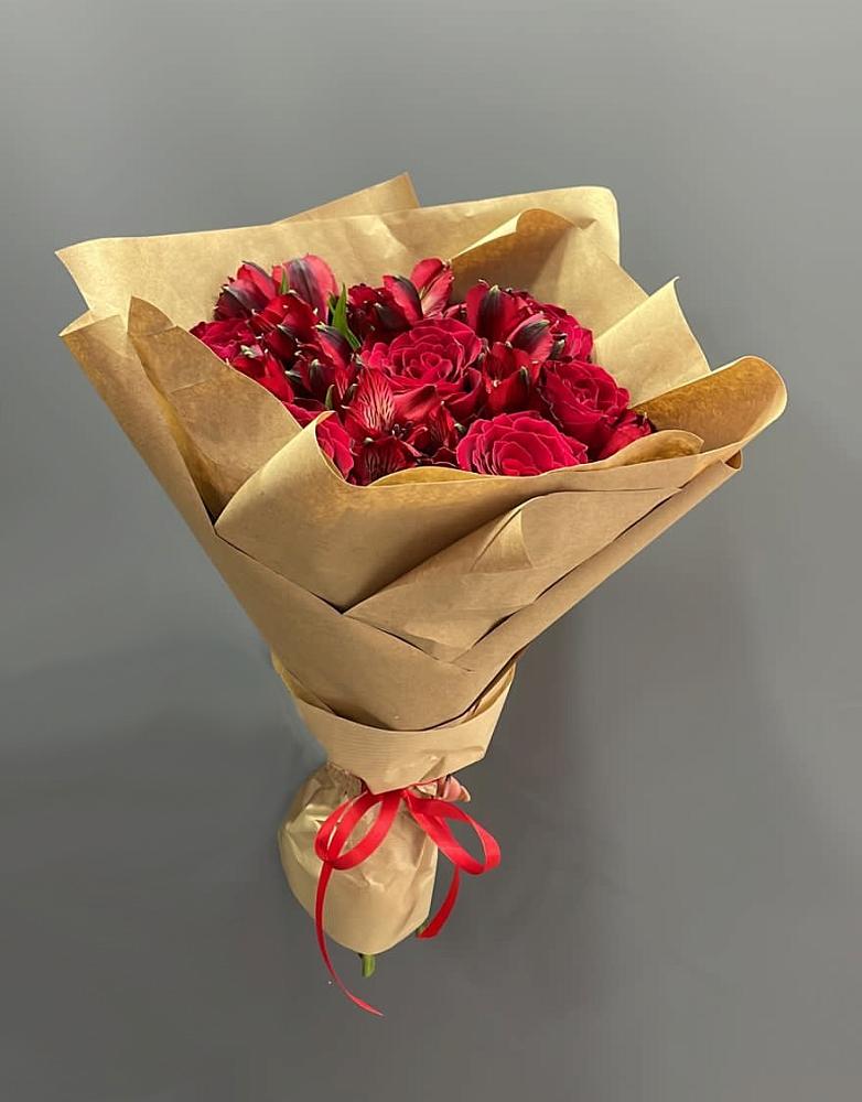 Букет цветов из: Альстромерии и Розы в Глаголево