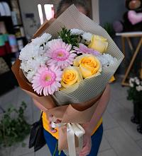 Букет цветов из:  Герберы, Розы и Хризантемы в Глаголево