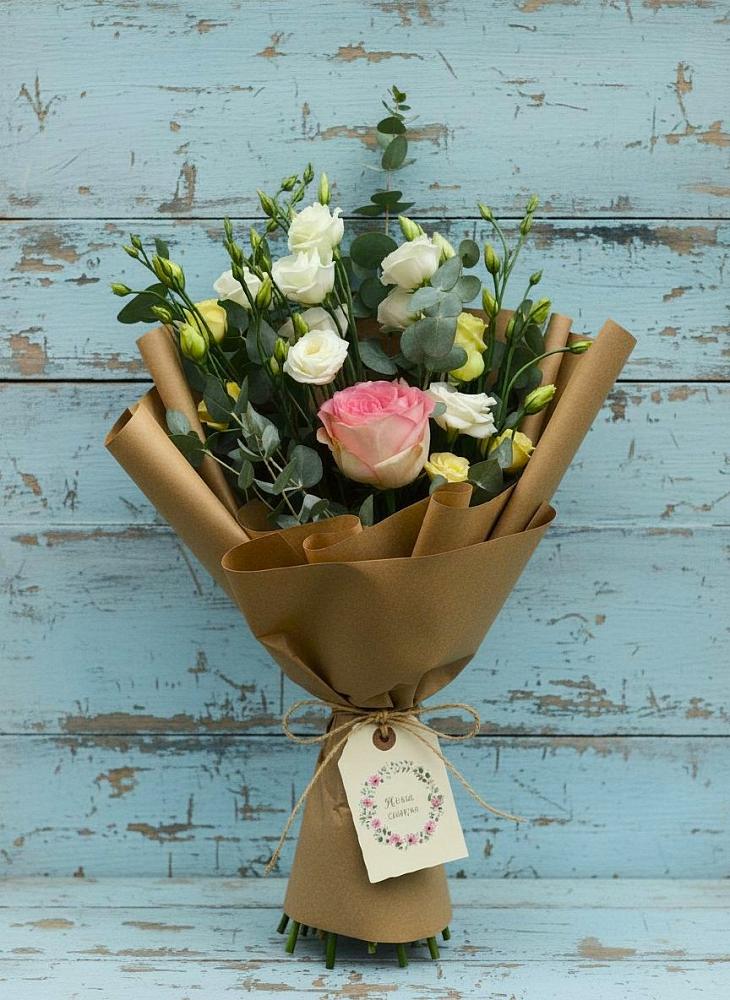 Букет цветов из: Розы и Лизиантусы в Глаголево