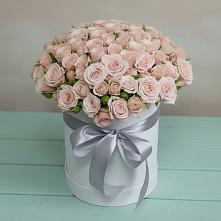 Цветочная композиция из Розы в шляпной коробке в Глаголево