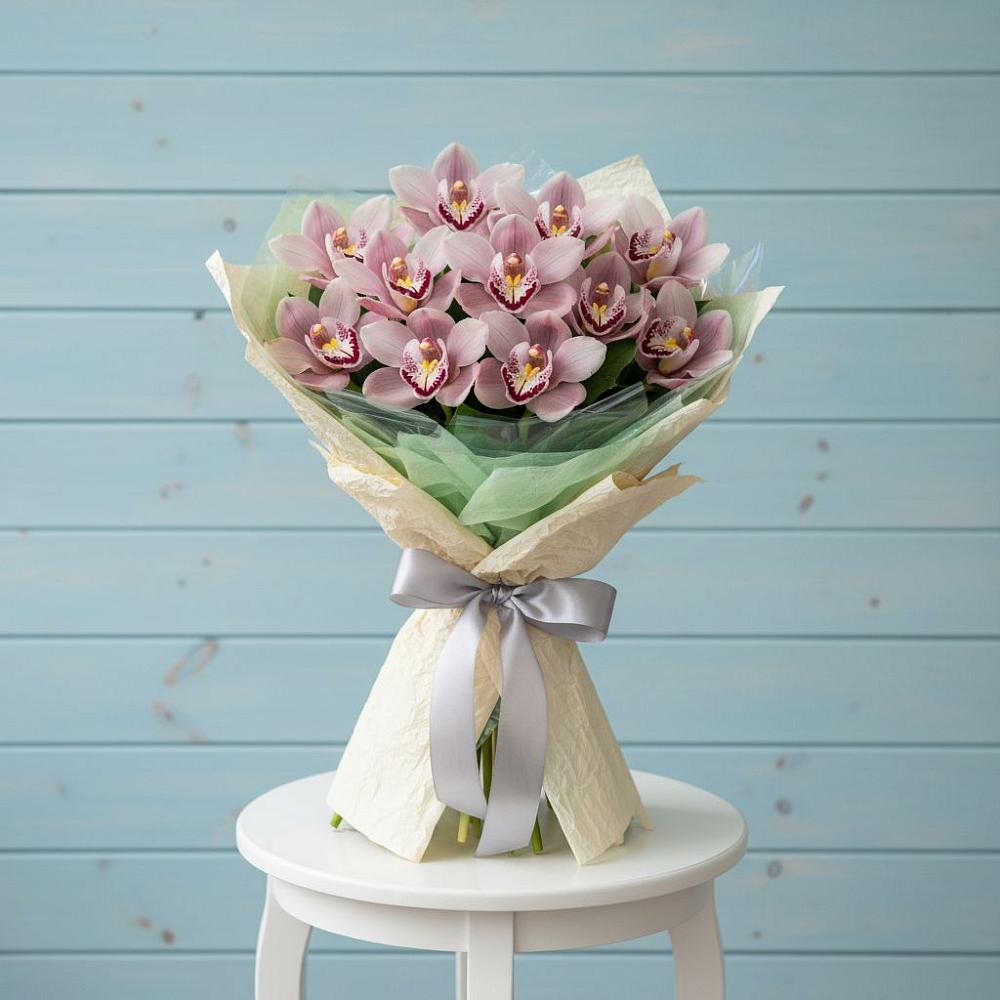 Букет цветов из: Орхидеи и Розы в Глаголево