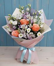 Букет цветов из:  Лизиантусы, Розы, Альстромерии и Гипсофила в Глаголево