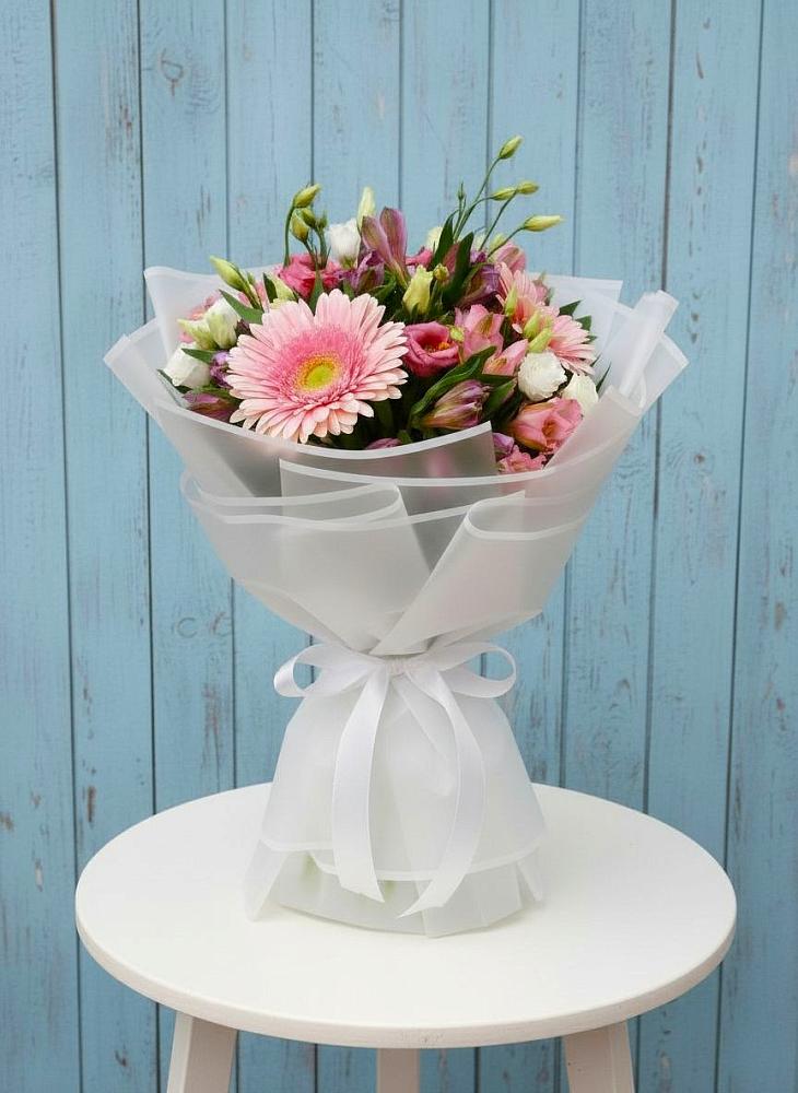 Букет цветов из: Герберы, Альстромерии и Лизиантусы в Глаголево