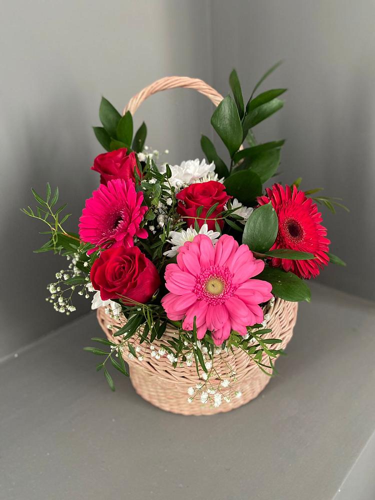 Цветочная композиция из Розы, Хризантемы и Герберы в корзине в Глаголево