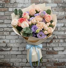 Букет цветов из:  Розы, Лизиантусы и Гвоздики #REPLACE_PRED# Глаголево