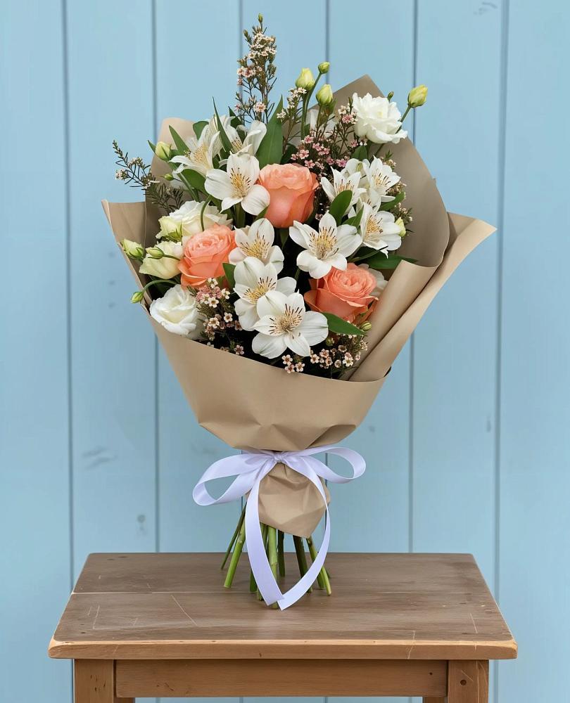 Букет цветов из: Альстромерии, Лизиантусы, Розы и Хризантемы в Глаголево